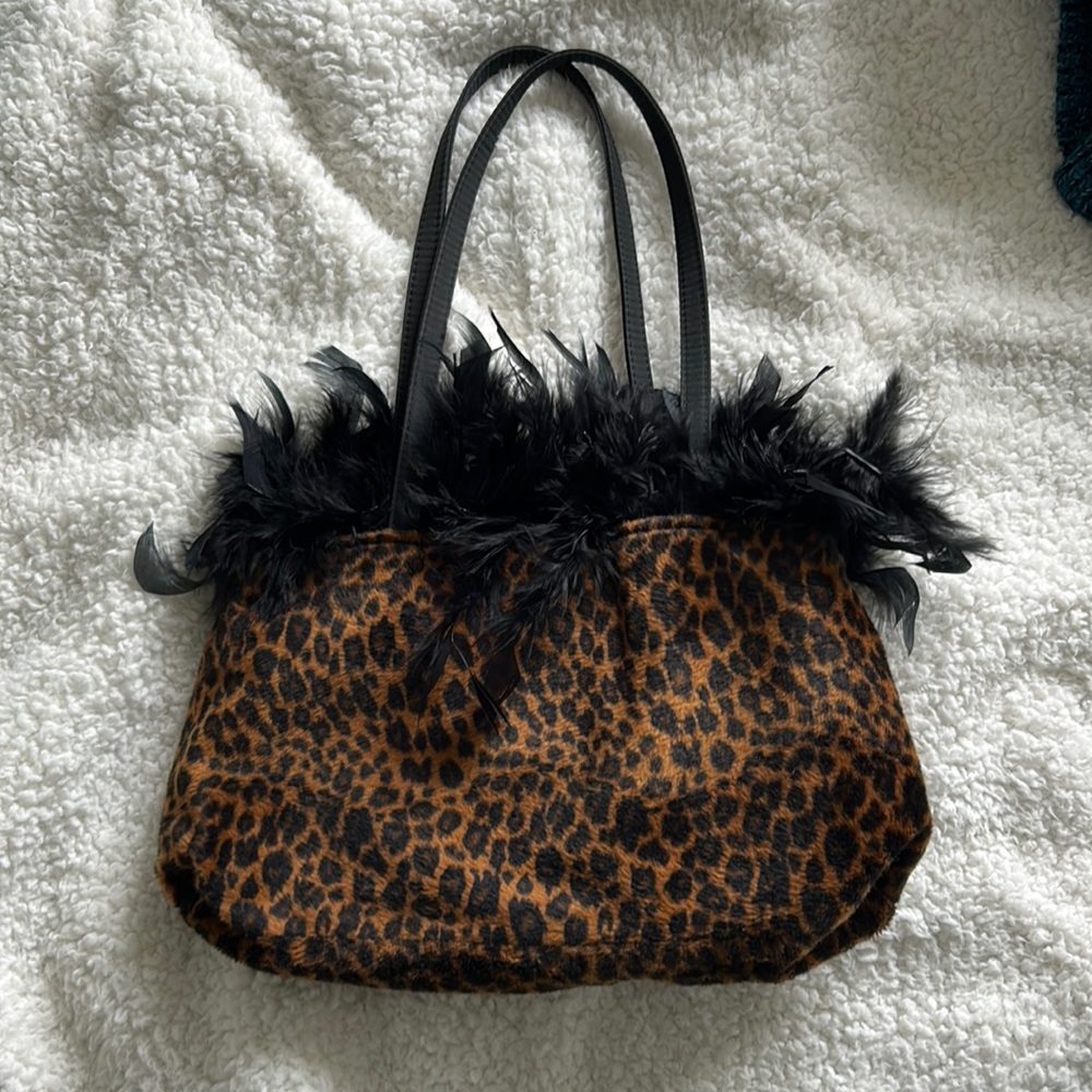 Reversible fuzzy purse